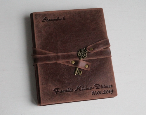 Stammbuch "Schlüssel" im Vintage-Look aus Leder DIN A5, braun